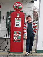 USA - Dwight IL - Becker's Marathon Station Sky Chief Pump(1933) (8 Apr 2009)
